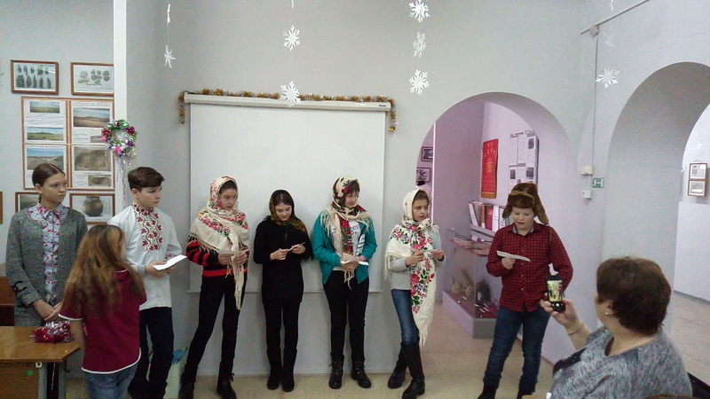В Акбулакском историко-краеведческом музее ребятам рассказали о празднике Рождества